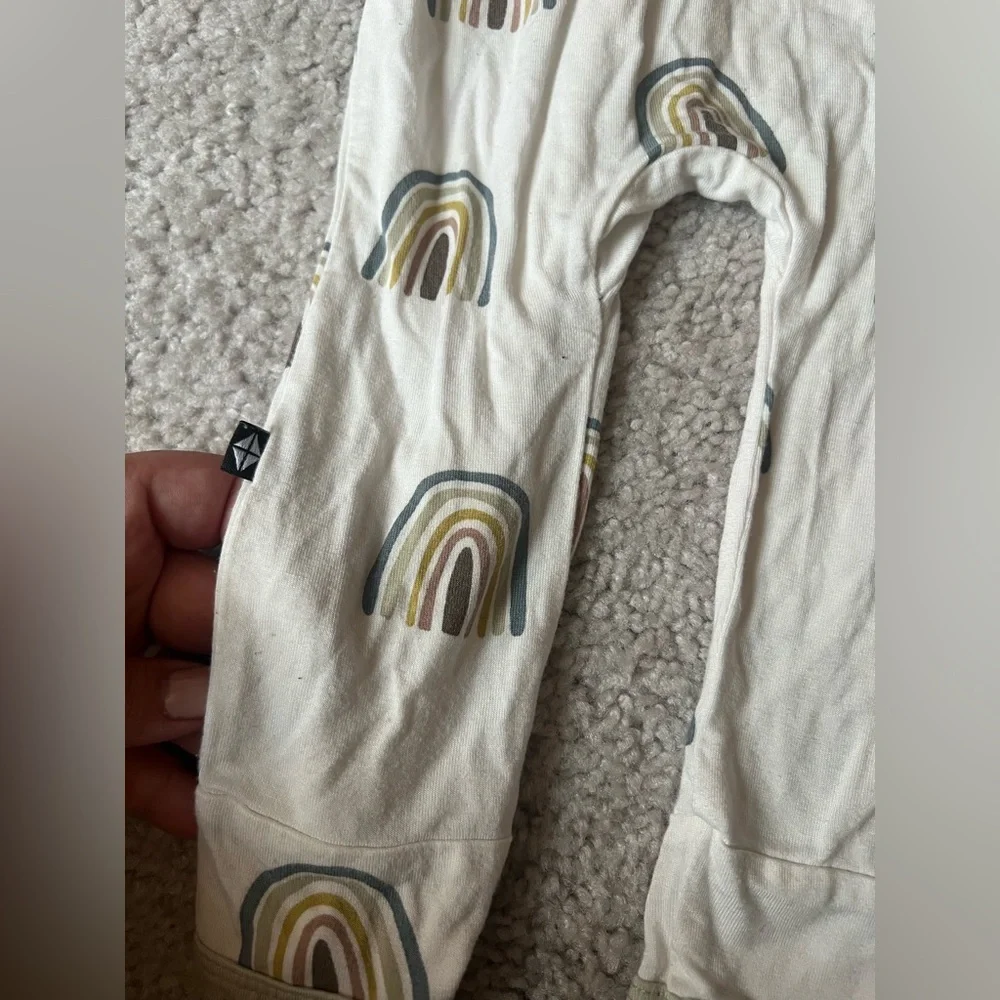 Kyte Baby Rainbow Zippered Rompers 3-6 Months - Picture 6 of 6